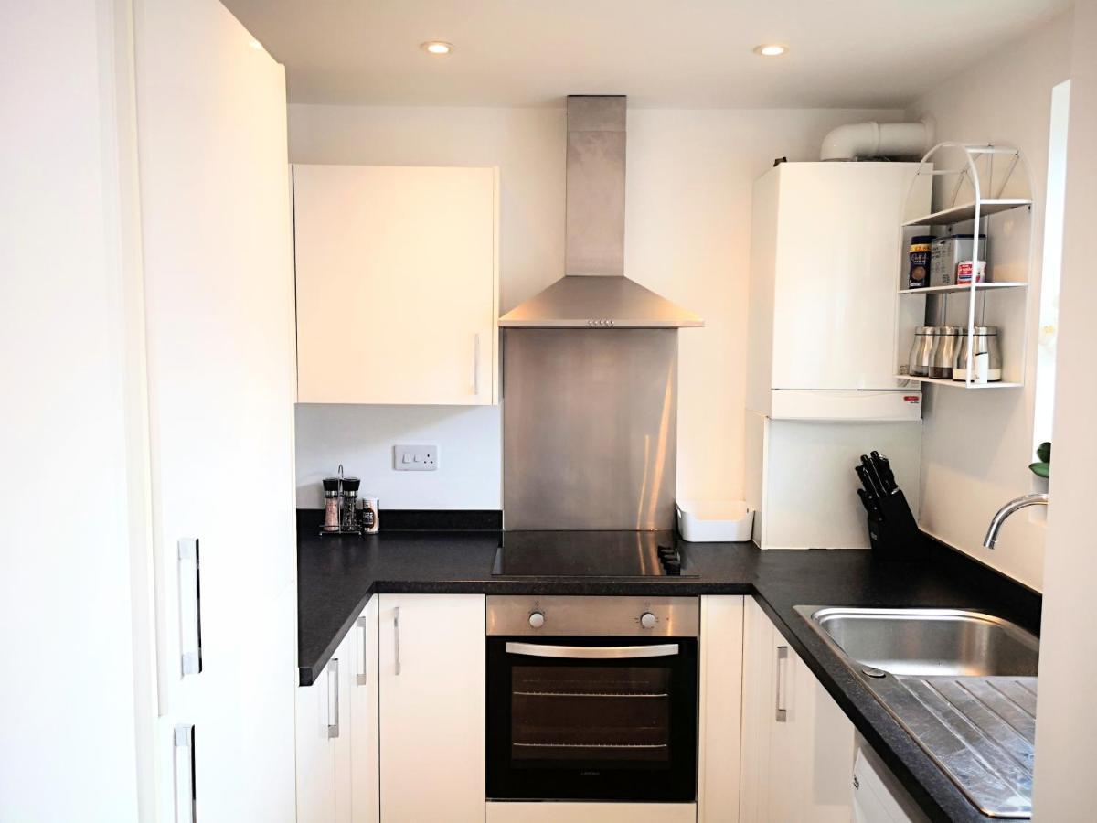 Clifton Court Hemel Apartment Хемел Хемпстед Екстериор снимка