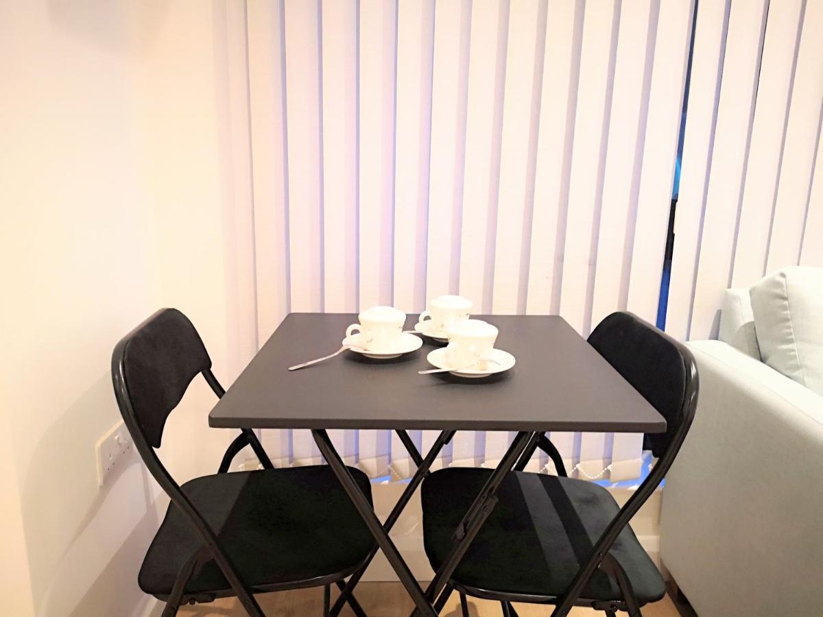 Clifton Court Hemel Apartment Хемел Хемпстед Екстериор снимка