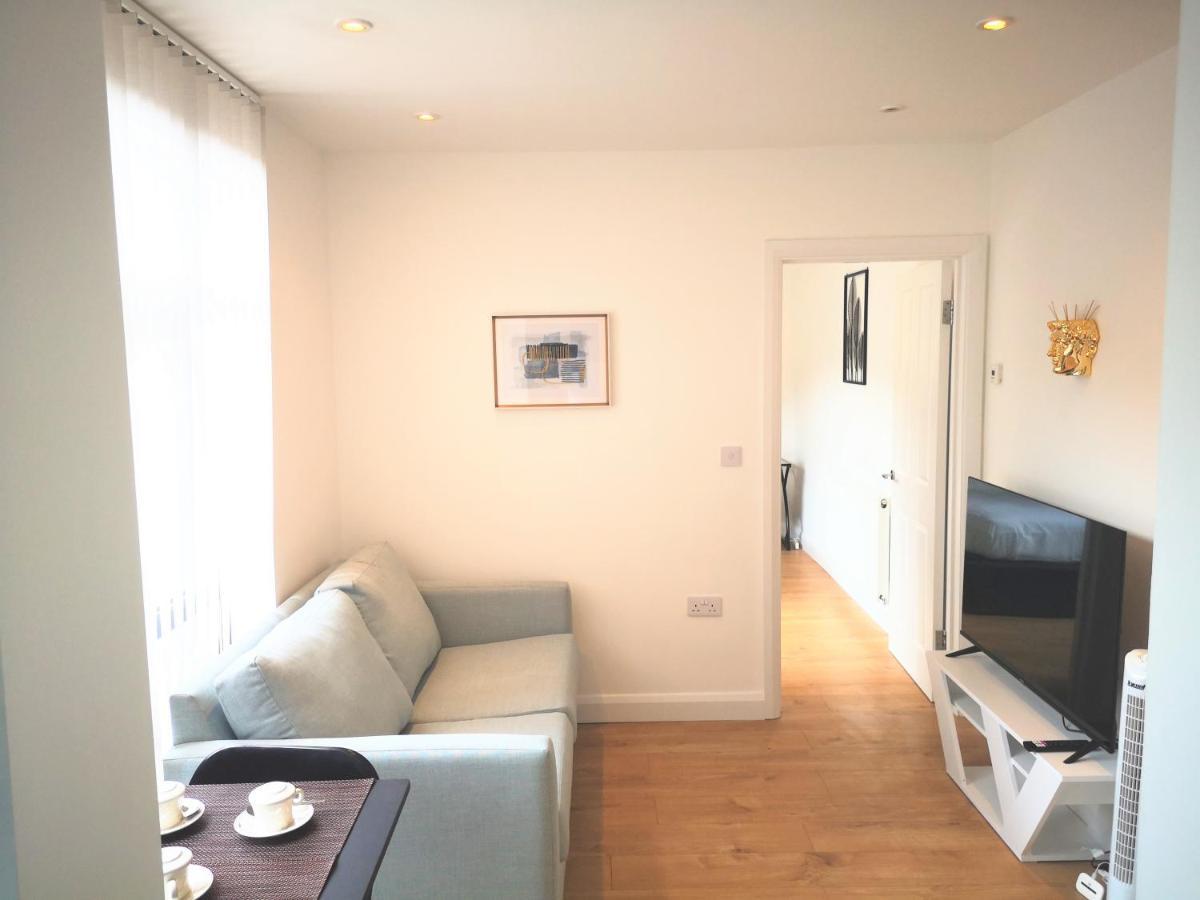 Clifton Court Hemel Apartment Хемел Хемпстед Екстериор снимка
