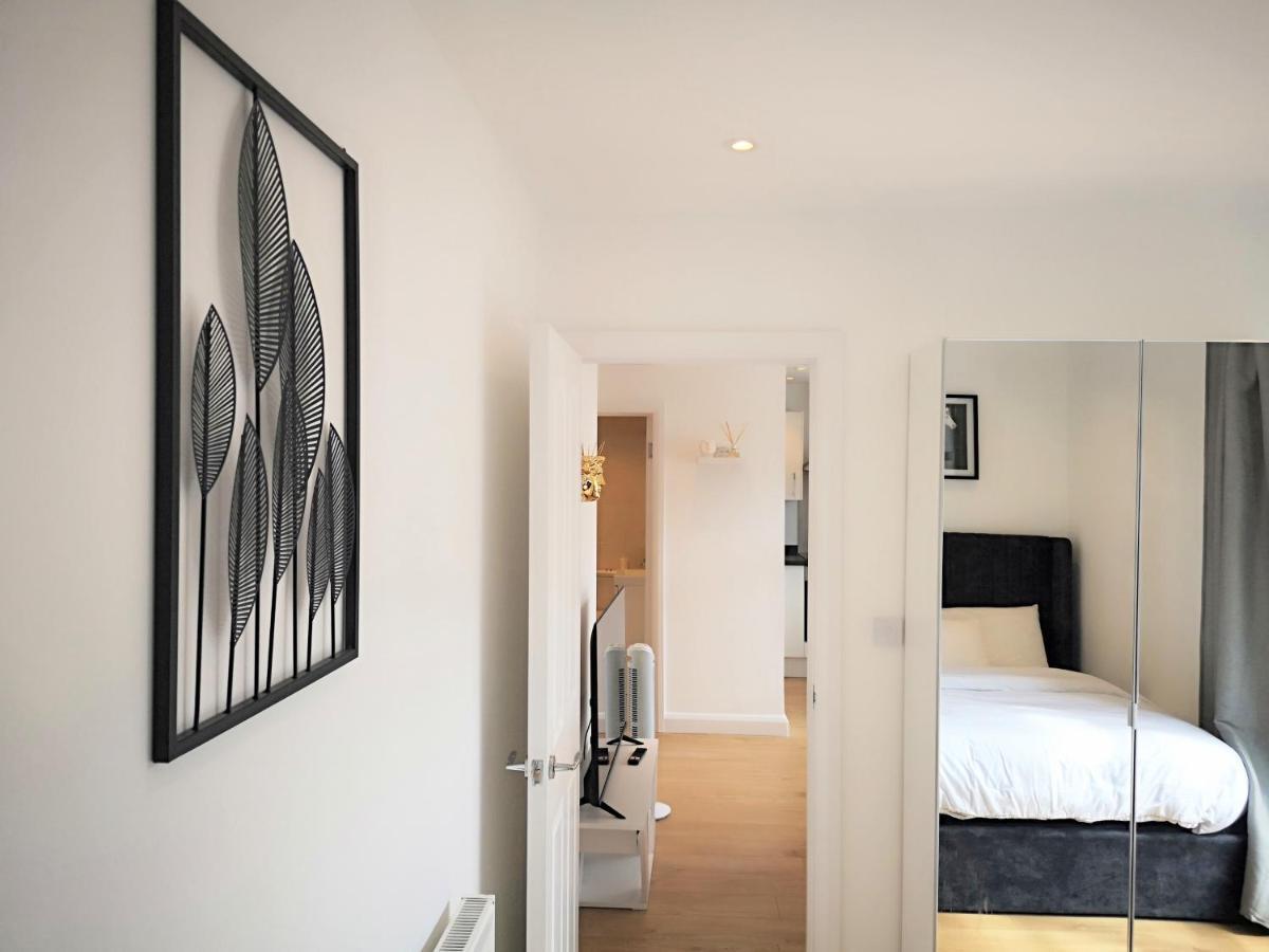 Clifton Court Hemel Apartment Хемел Хемпстед Екстериор снимка